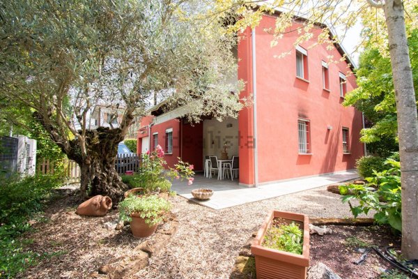 casa indipendente in vendita a Carpi