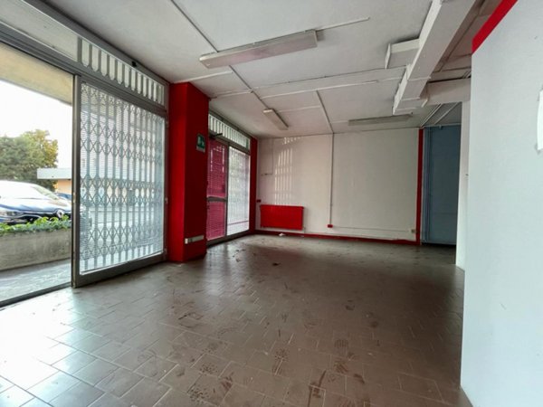 negozio in vendita a Carpi in zona Cibeno Pile