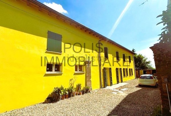 casa indipendente in vendita a Carpi in zona Cortile