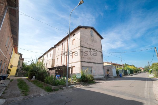 casa indipendente in vendita a Carpi in zona Budrione