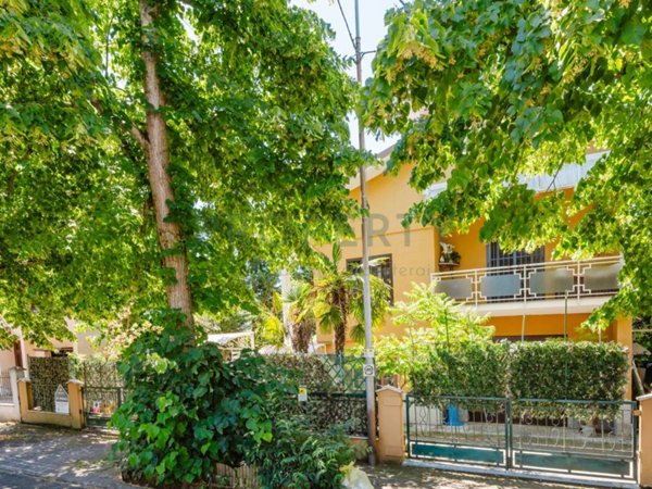 casa indipendente in vendita a Carpi in zona San Marino