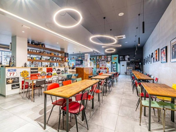 negozio in vendita a Carpi