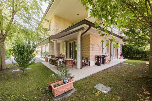 casa indipendente in vendita a Carpi