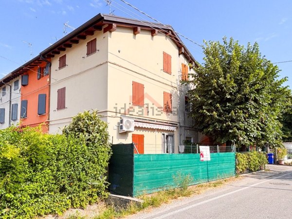 casa indipendente in vendita a Carpi in zona Budrione