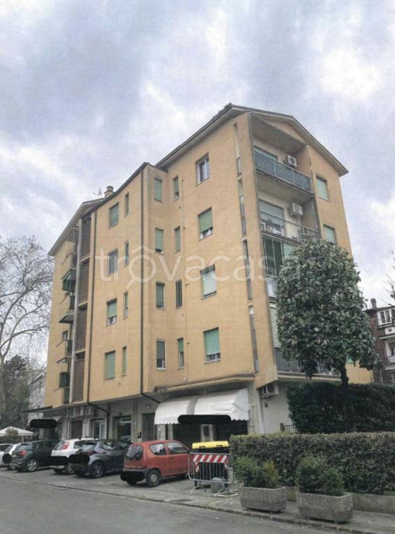 appartamento in vendita a Carpi in zona Centro Storico