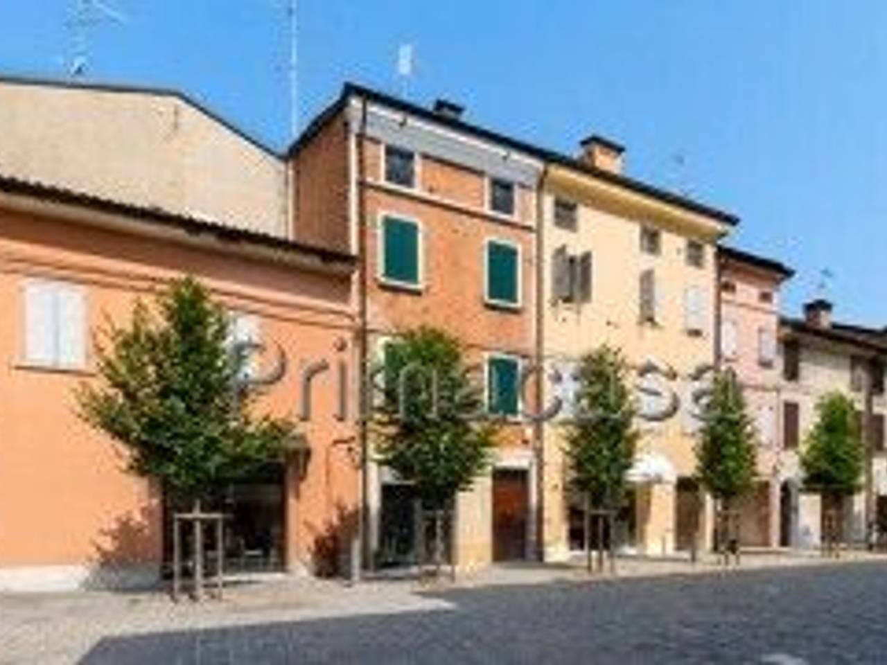 appartamento in vendita a Carpi in zona Centro Storico