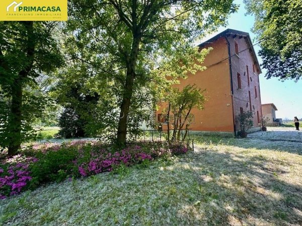 casa indipendente in vendita a Carpi in zona Cortile