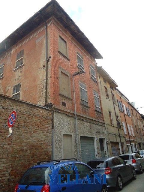 appartamento in vendita a Carpi in zona Centro Storico