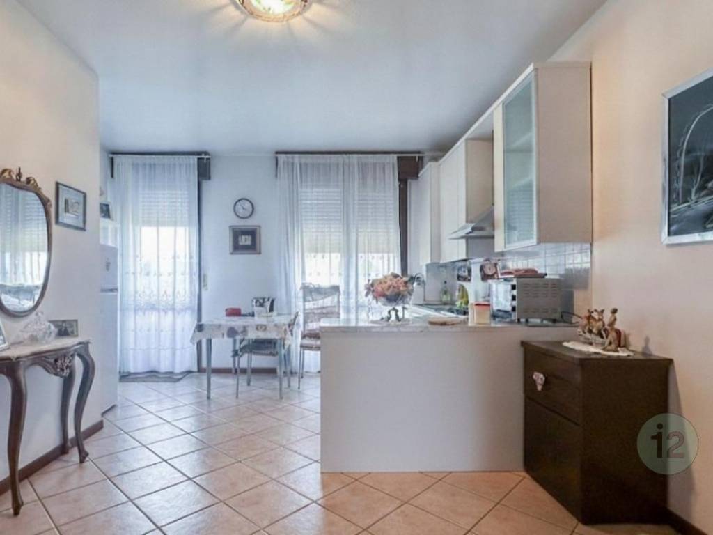 appartamento in vendita a Carpi in zona Quartirolo