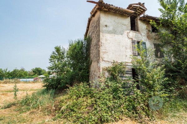 casa indipendente in vendita a Carpi