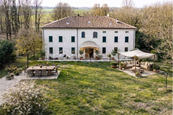 casa indipendente in vendita a Carpi