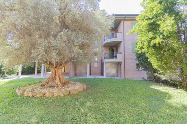 appartamento in vendita a Carpi in zona Centro Storico