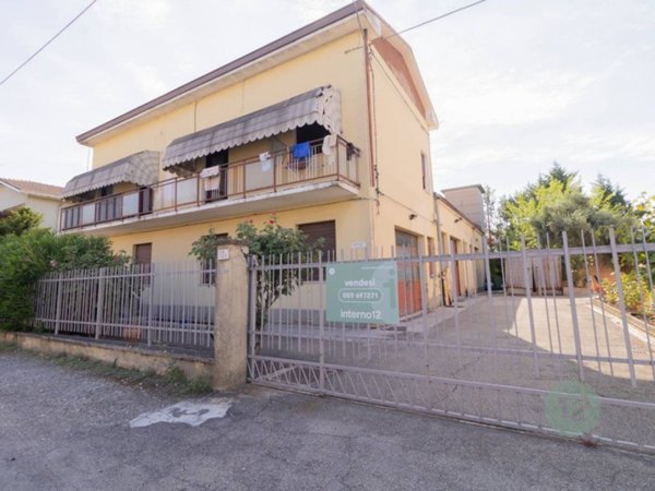 casa indipendente in vendita a Carpi