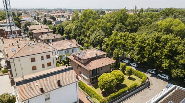 casa indipendente in vendita a Carpi