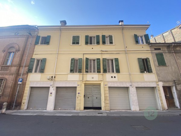 appartamento in vendita a Carpi in zona Centro Storico