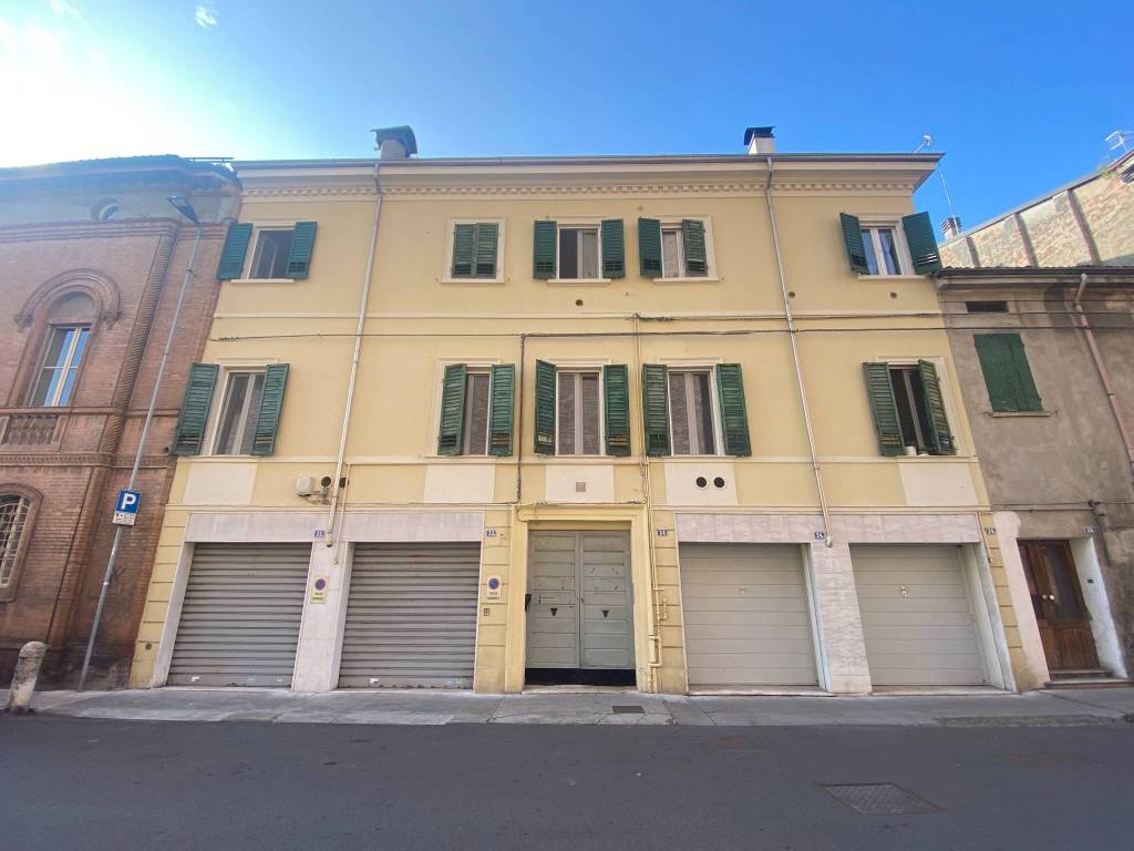 appartamento in vendita a Carpi in zona Centro Storico