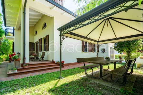 casa indipendente in vendita a Carpi in zona San Marino