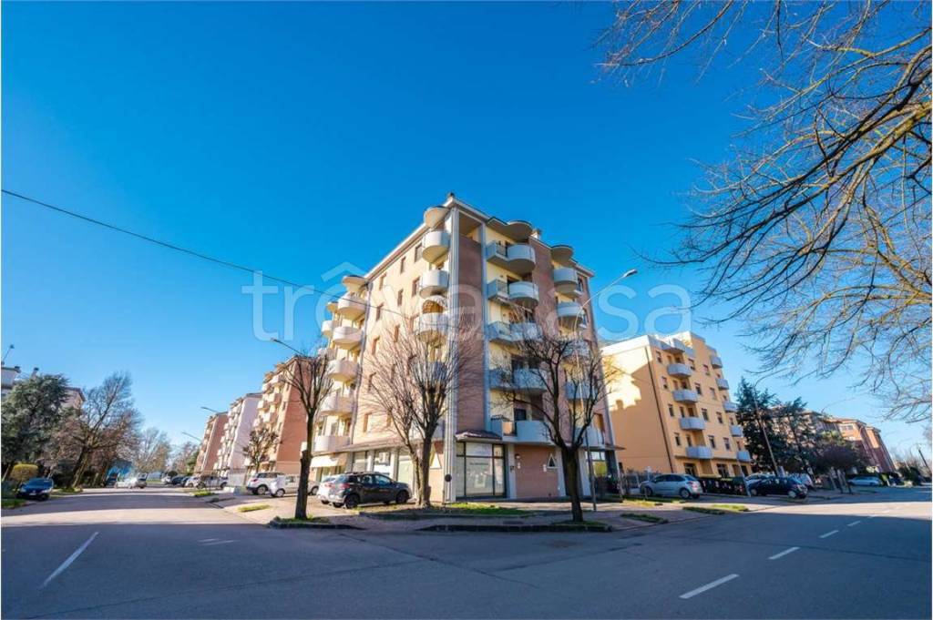 appartamento in vendita a Carpi in zona Cibeno Pile