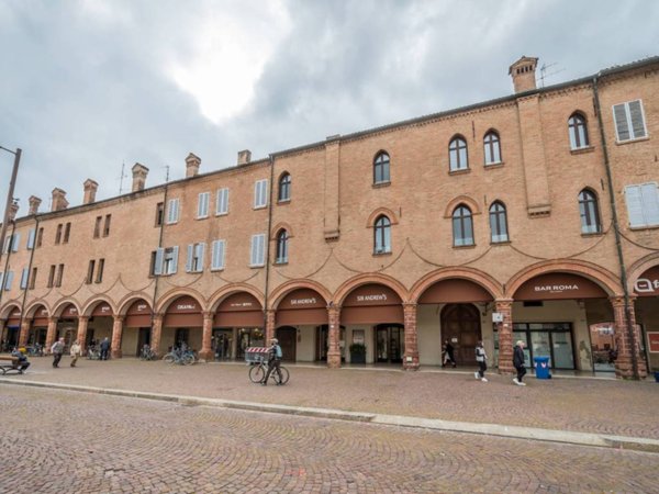 appartamento in vendita a Carpi in zona Centro Storico