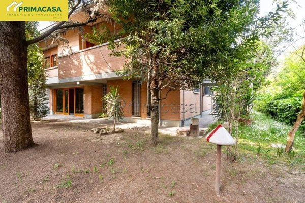 casa indipendente in vendita a Carpi
