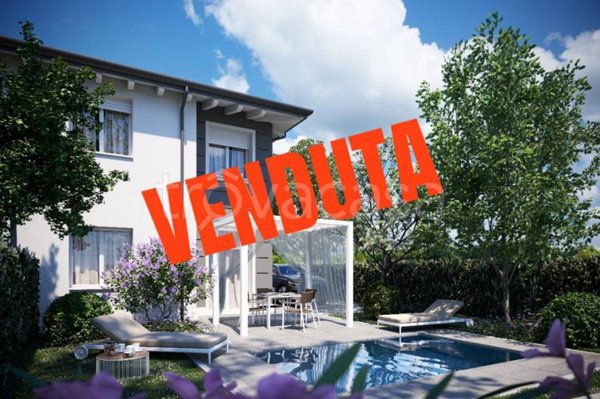 casa indipendente in vendita a Carpi in zona Cibeno Pile