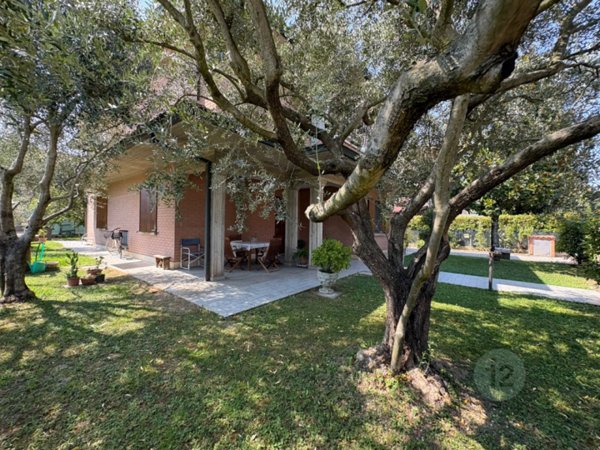 casa indipendente in vendita a Carpi in zona Fossoli