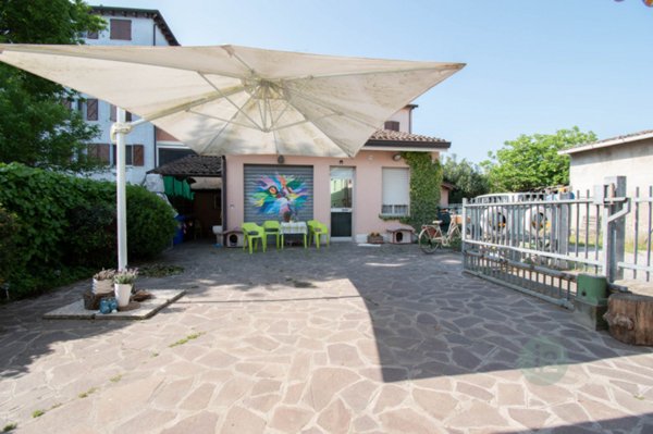 casa indipendente in vendita a Carpi in zona Fossoli