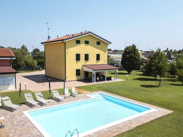 casa indipendente in vendita a Carpi in zona Budrione