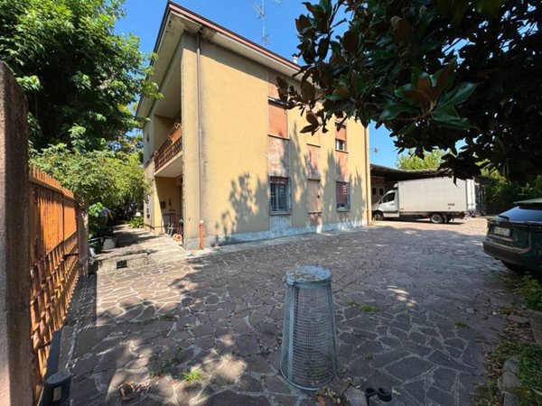 casa indipendente in vendita a Carpi