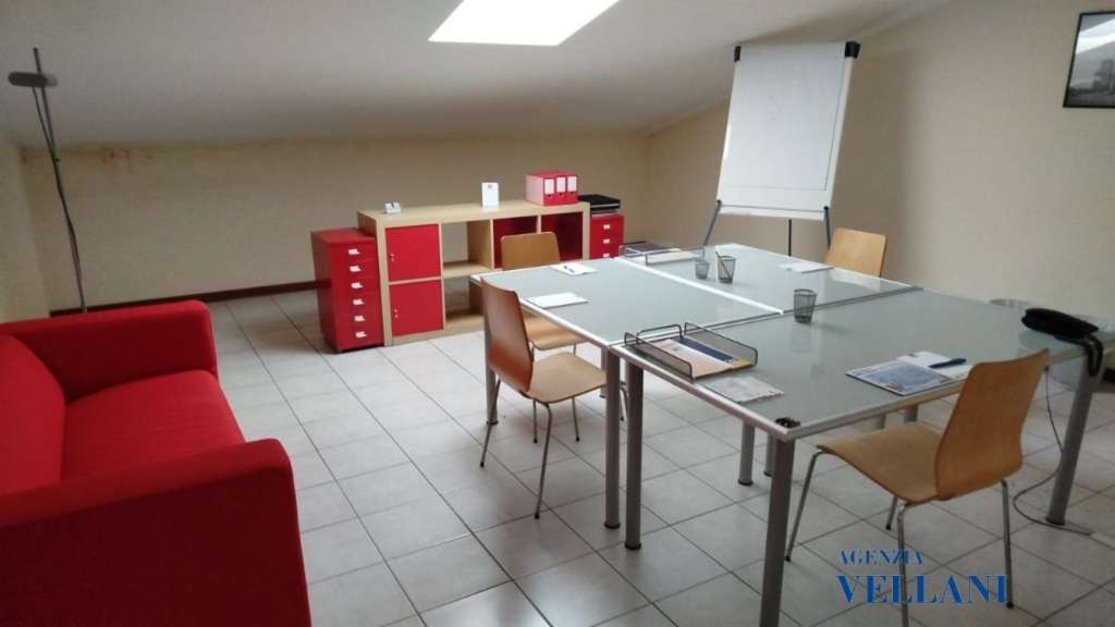ufficio in vendita a Carpi in zona Centro Storico