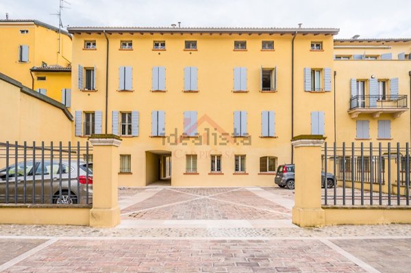 appartamento in vendita a Carpi in zona Centro Storico