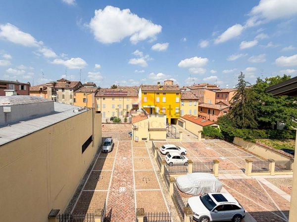 appartamento in vendita a Carpi in zona Centro Storico