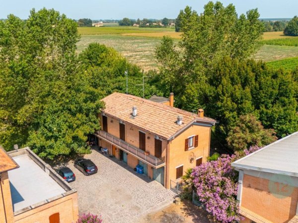 casa indipendente in vendita a Carpi in zona Cortile