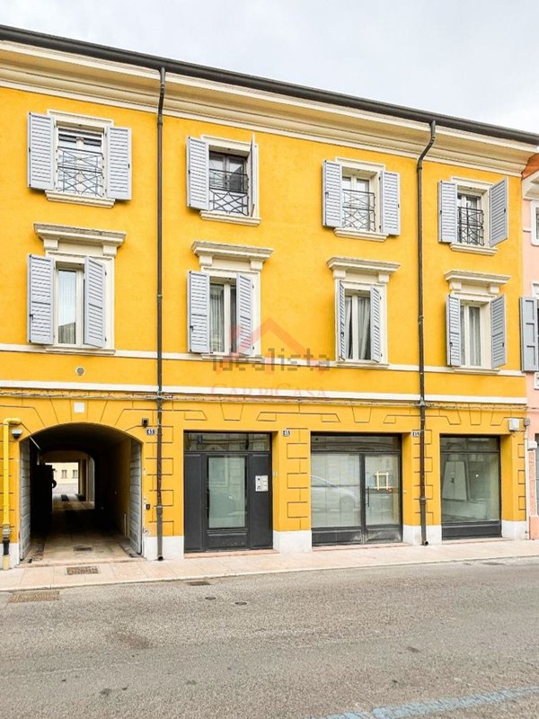 appartamento in vendita a Carpi in zona Centro Storico