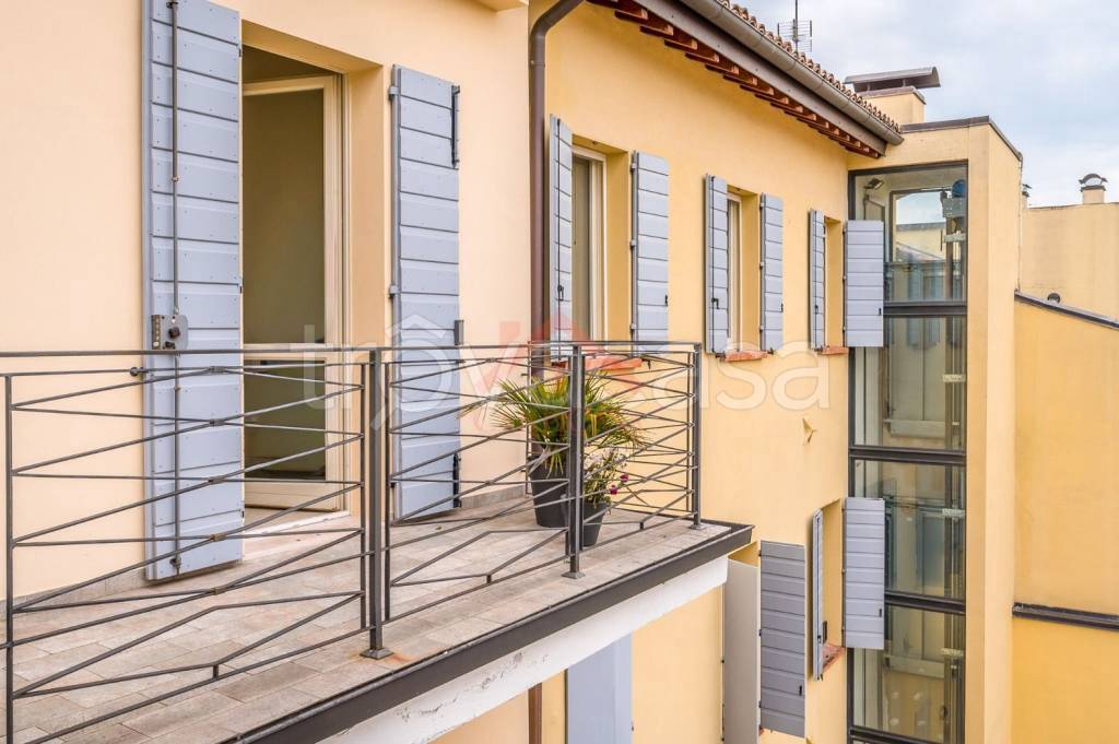 appartamento in vendita a Carpi in zona Centro Storico
