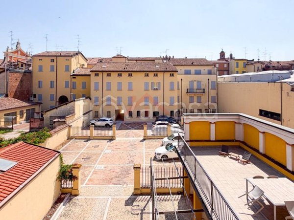 appartamento in vendita a Carpi in zona Centro Storico