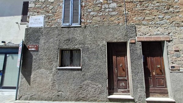 casa indipendente in vendita a Carpi in zona Centro Storico