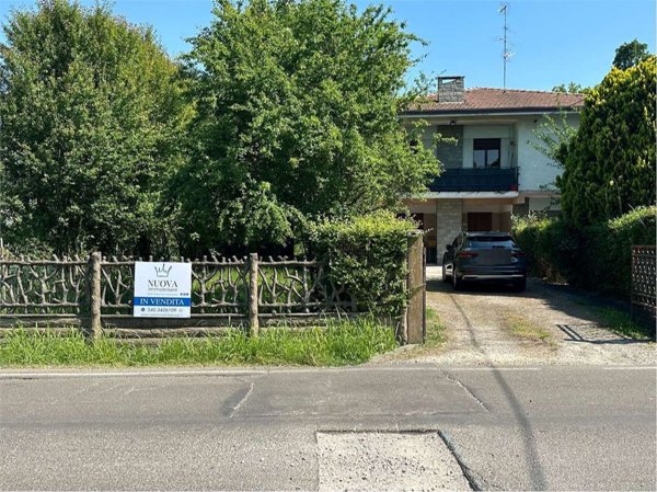 casa indipendente in vendita a Carpi