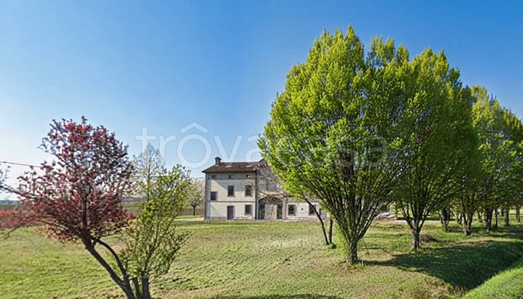 casa indipendente in vendita a Carpi in zona Cortile