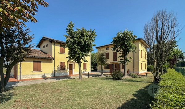 casa indipendente in vendita a Carpi