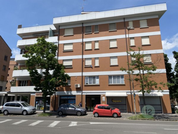appartamento in vendita a Carpi in zona Centro Storico