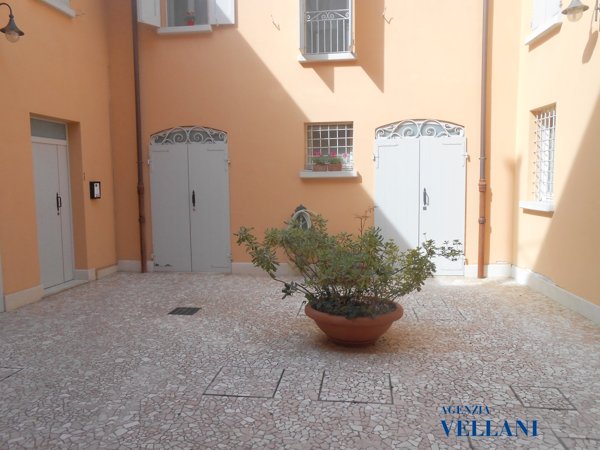 appartamento in vendita a Carpi in zona Centro Storico