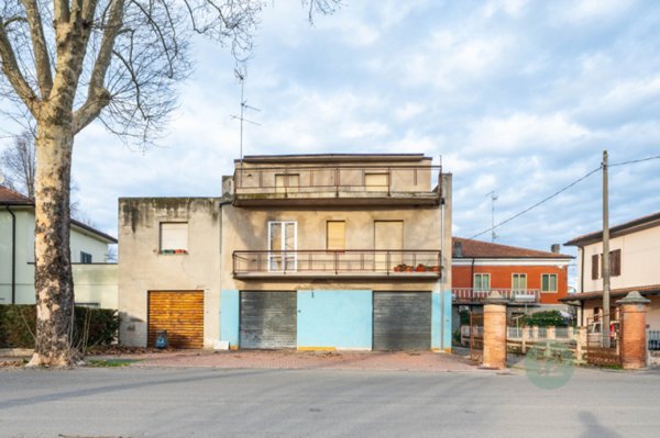 casa indipendente in vendita a Carpi