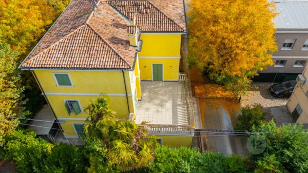 casa indipendente in vendita a Carpi in zona Cibeno Pile