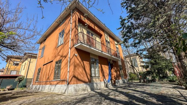 casa indipendente in vendita a Carpi in zona Centro Storico