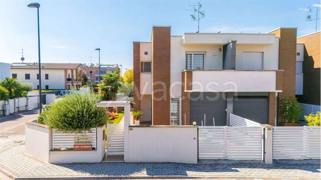 casa indipendente in vendita a Carpi in zona Quartirolo