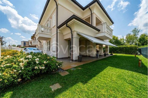 casa indipendente in vendita a Carpi in zona Quartirolo