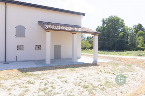 casa indipendente in vendita a Carpi in zona Cortile