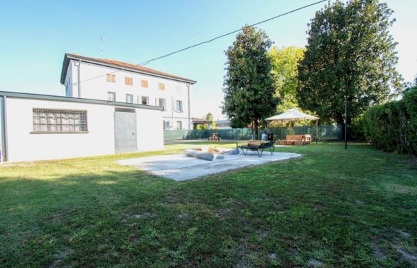 casa semindipendente in vendita a Carpi in zona Cibeno Pile