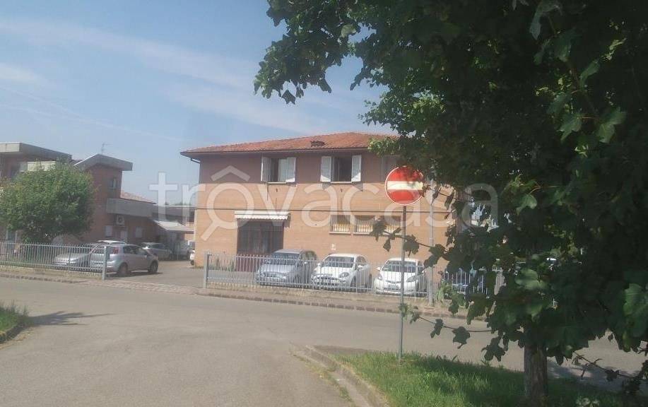 locale commerciale in vendita a Carpi